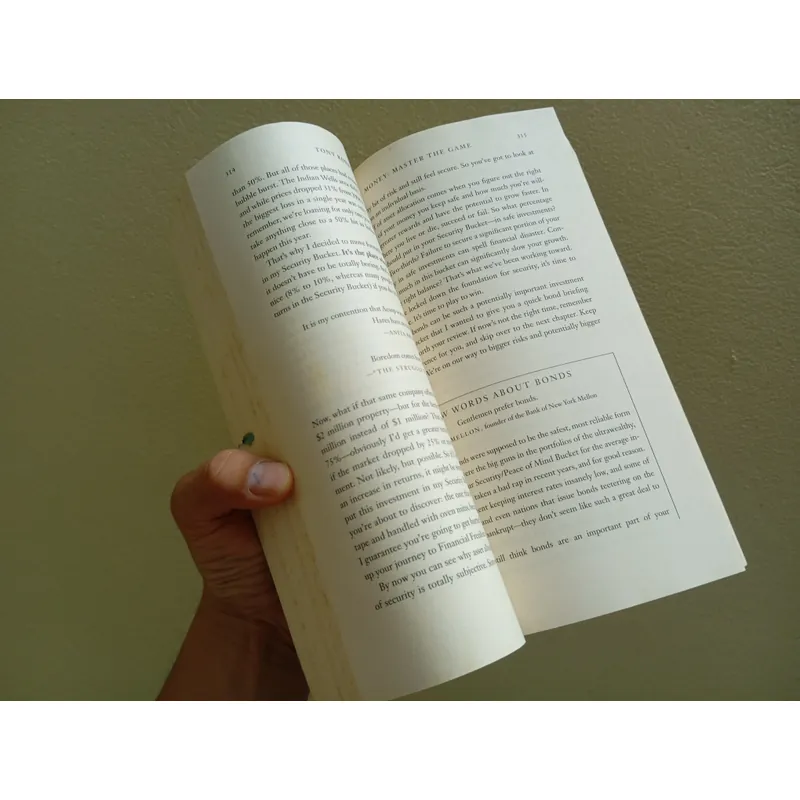 Money master the game, sách ngoại văn tiếng Anh, english book, tiểu thuyết  592145