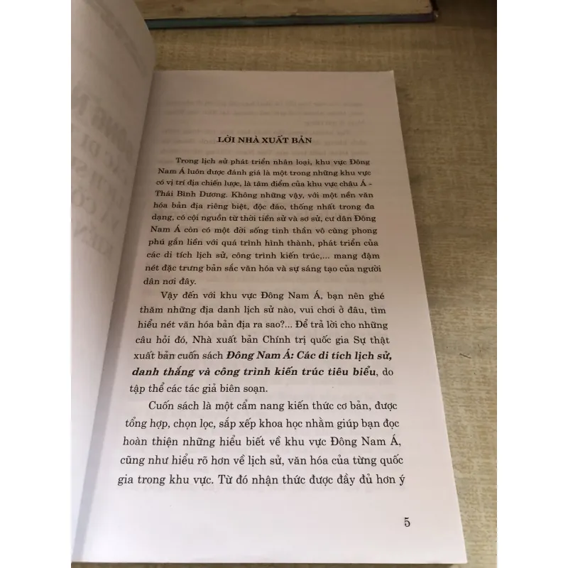 Đông Nam Á: Các di tích lịch sử danh thắng và công trình kiến trúc tiêu biểu 1000241