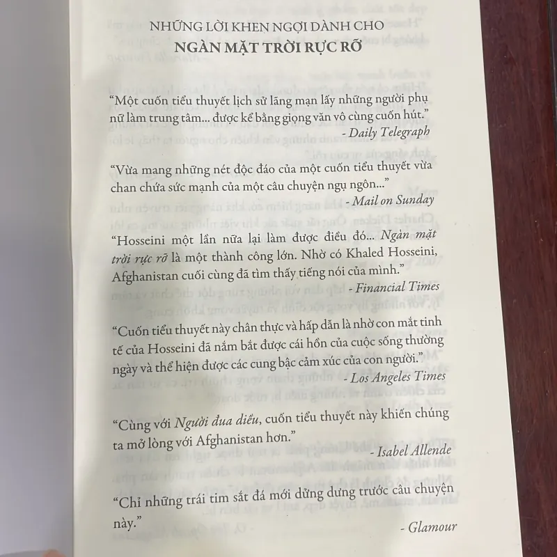 Văn học hiện đại - NGÀN MẶT TRỜI RỰC RỠ - Khaled Hosseini -  1038547