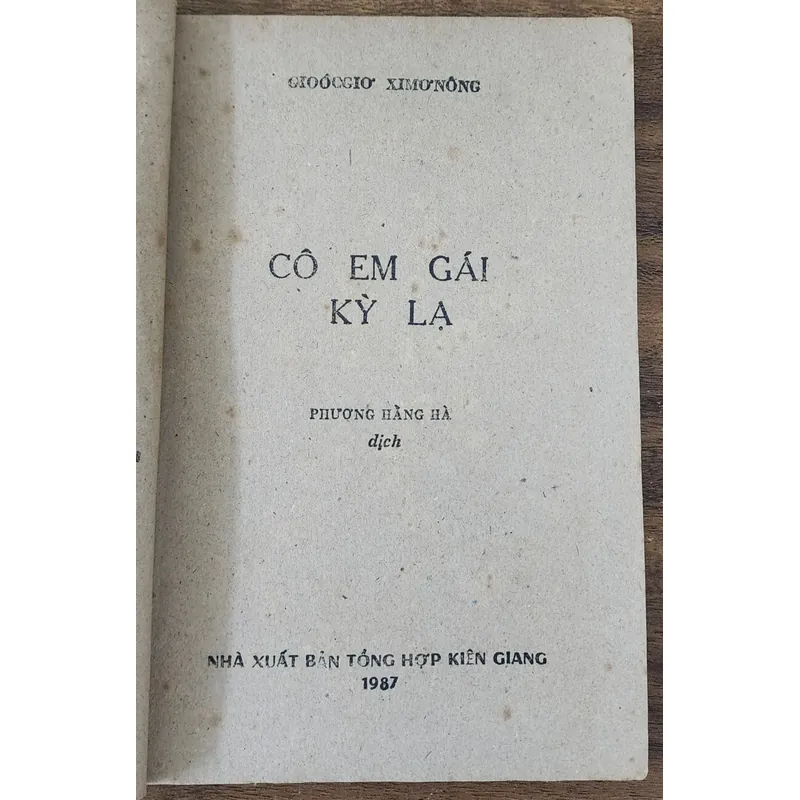 Tiểu thuyết Pháp của Georges Simenon: CÔ EM GÁI KỲ LẠ 715388