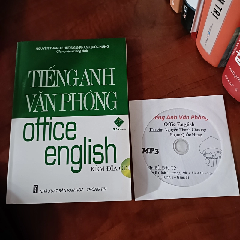 [Kèm đĩa CD] Tiếng Anh Văn phòng (Office English) - Nguyễn Thanh Chương & Phạm Quốc Hưng 479779