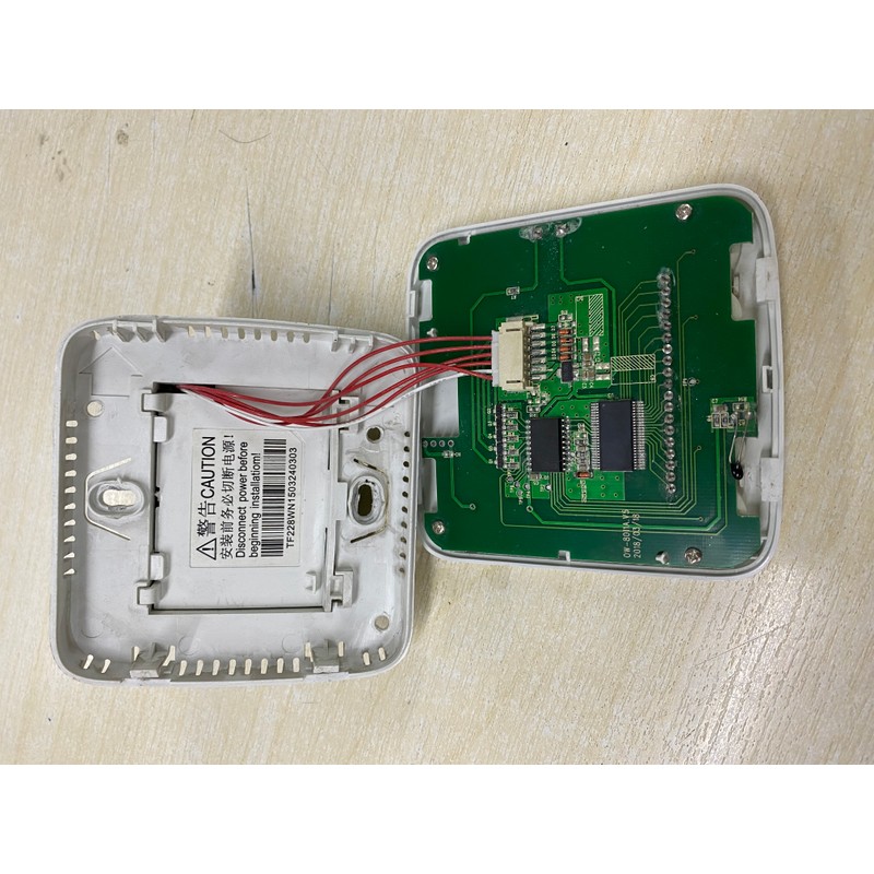 Thermostat FCU cũ ( giá còn thương lượng ) 165744