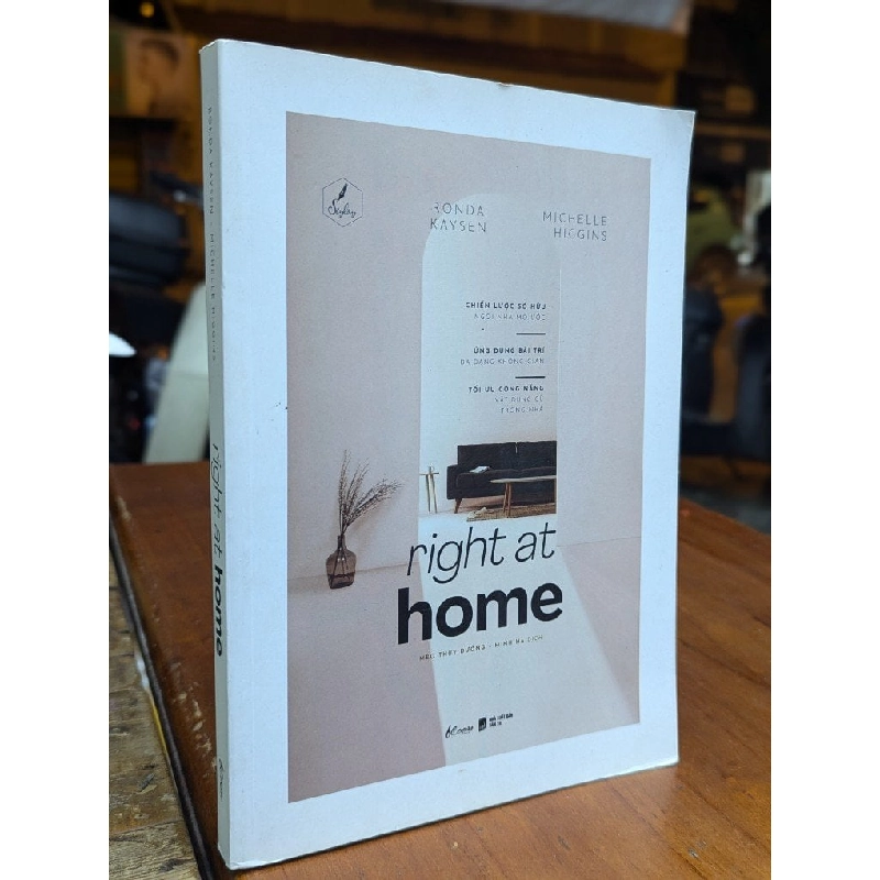 RIGHT AT HOME - MEO THUỲ DƯƠNG & MINH HÀ DỊCH 278838