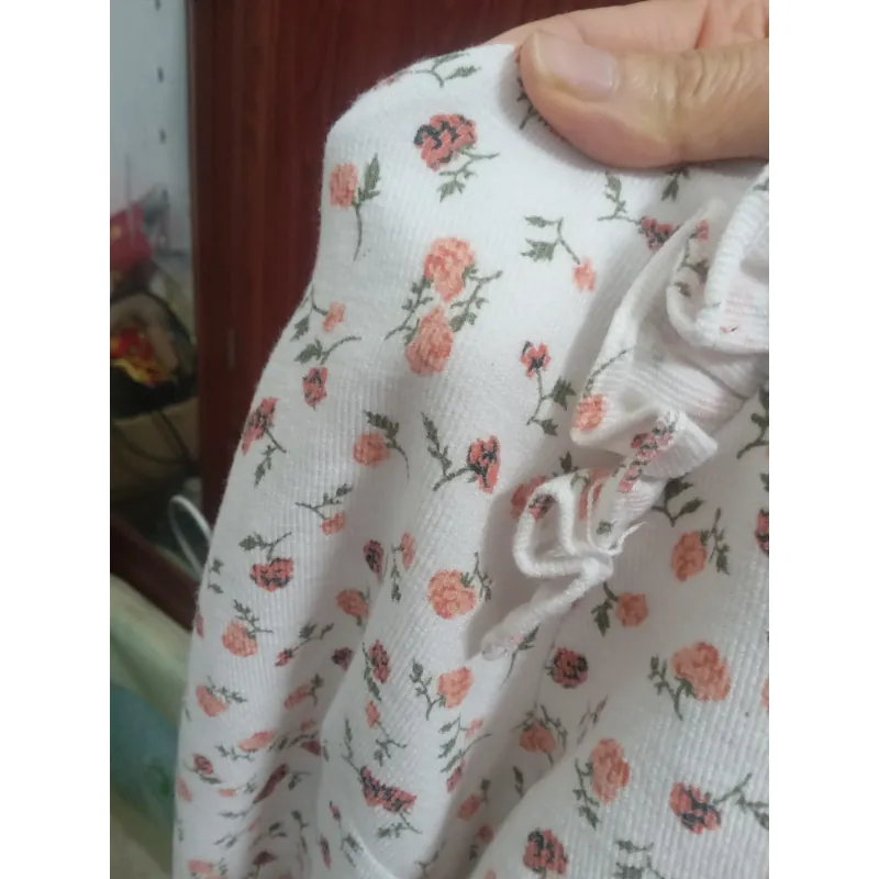 Chiếc váy nhỏ nhắn hoa xinh xắn 928447