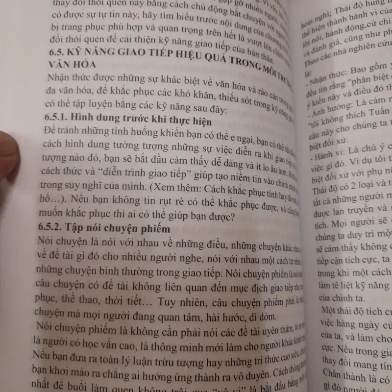 Giáo trình Giao tiếp trong Kinh Doanh. Tiến sỹ Ng. Thị Vân- ĐH Công Nghiệp HCM 781554