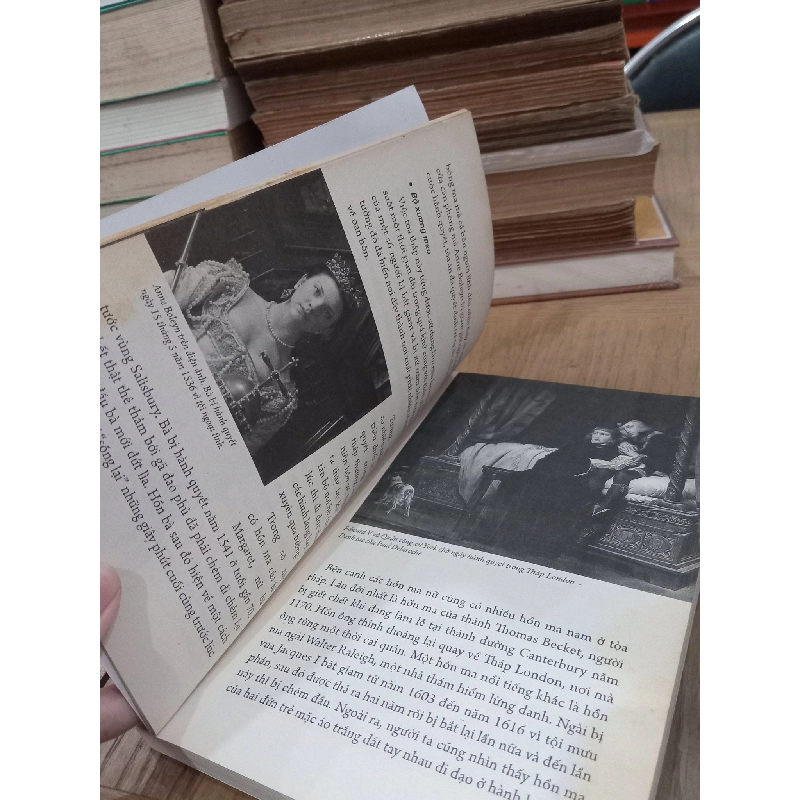 Trong thẳm sâu của bí ẩn - Nguyễn Thị Kim Oanh biên soạn 124573