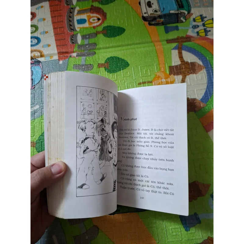 Junie B. Jones và chiếc xe buýt bốc mùi ngớ ngẩn 927035