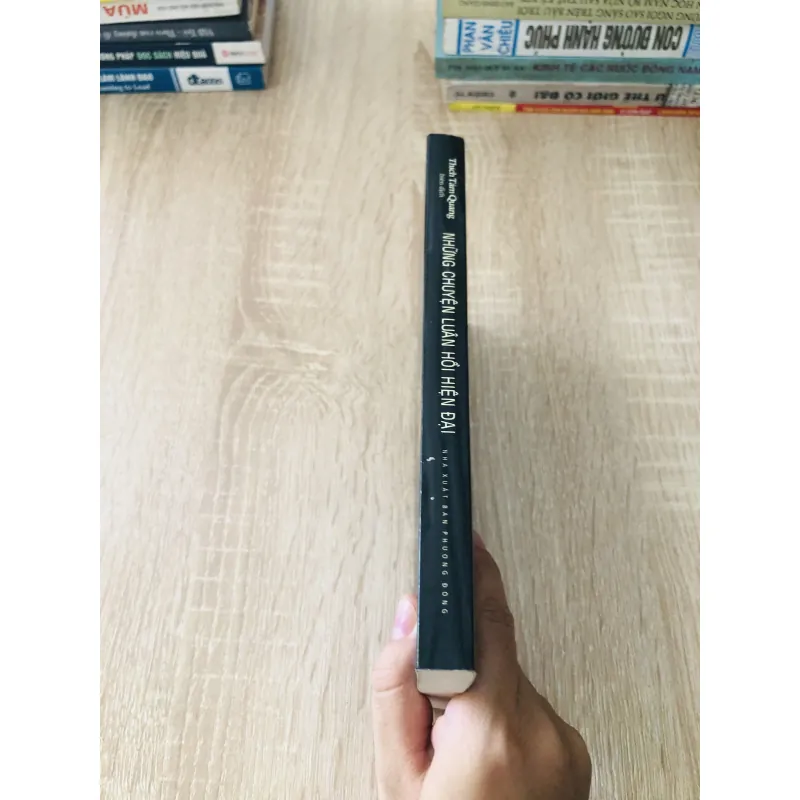 NHỮNG CHUYỆN LUÂN HỒI HIỆN ĐẠI  1024341