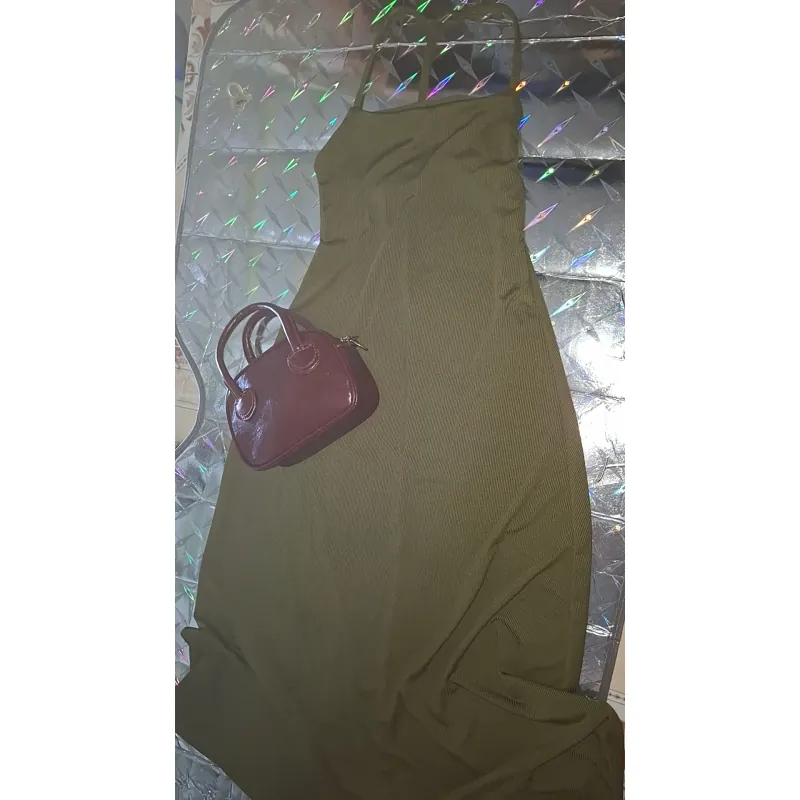 Dọn tủ dọn nhà ai cần thì nhắn tin cho mình nhe 907861