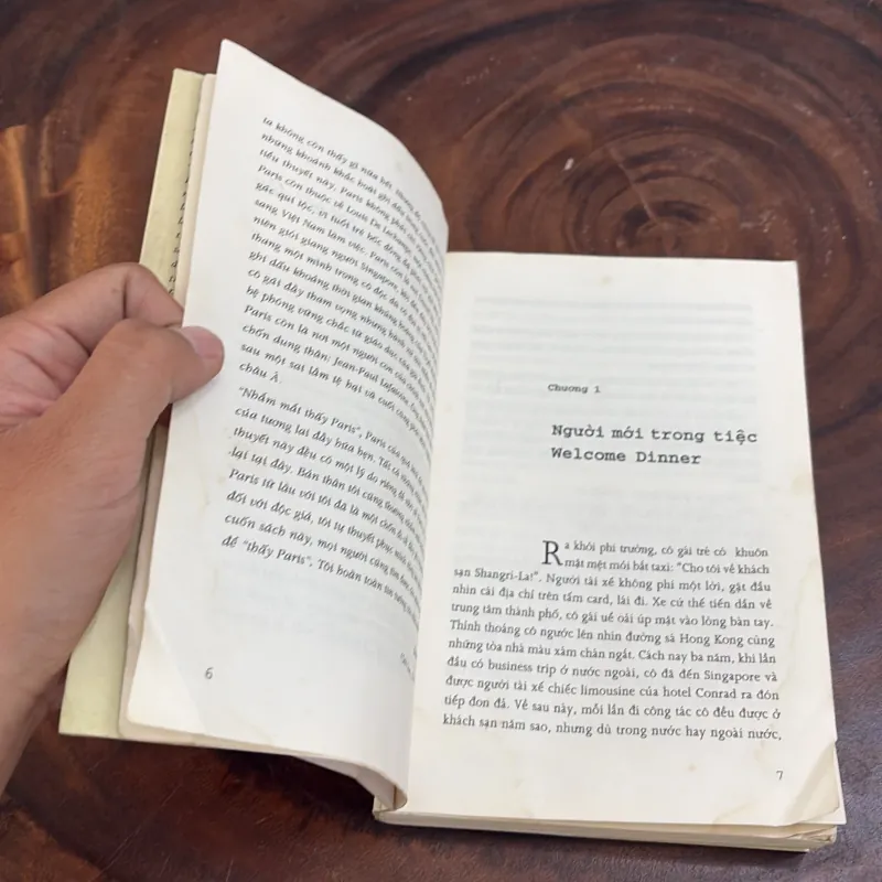 [Sách Không Đẹp] - II Văn Học: Nhắm Mắt Thấy Paris - Dương Thuỵ - 2011 1008463