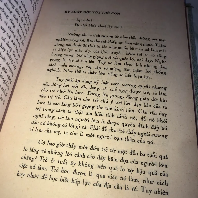 Giáo dục nhi đồng - Lê Văn Khoa  990658