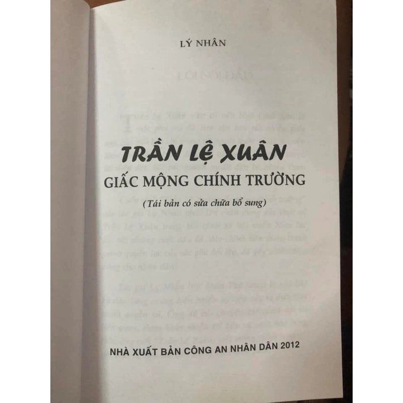 Sách Trần Lệ Xuân - Giấc mộng chính trường 306742