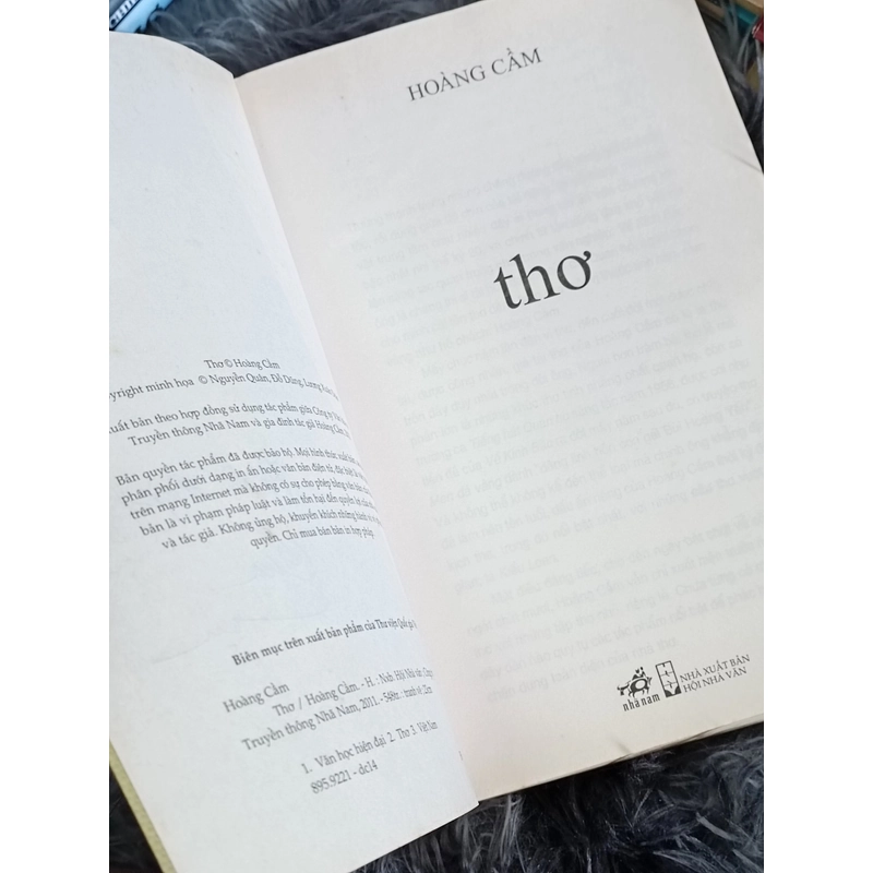 Thơ Hoàng Cầm 477900