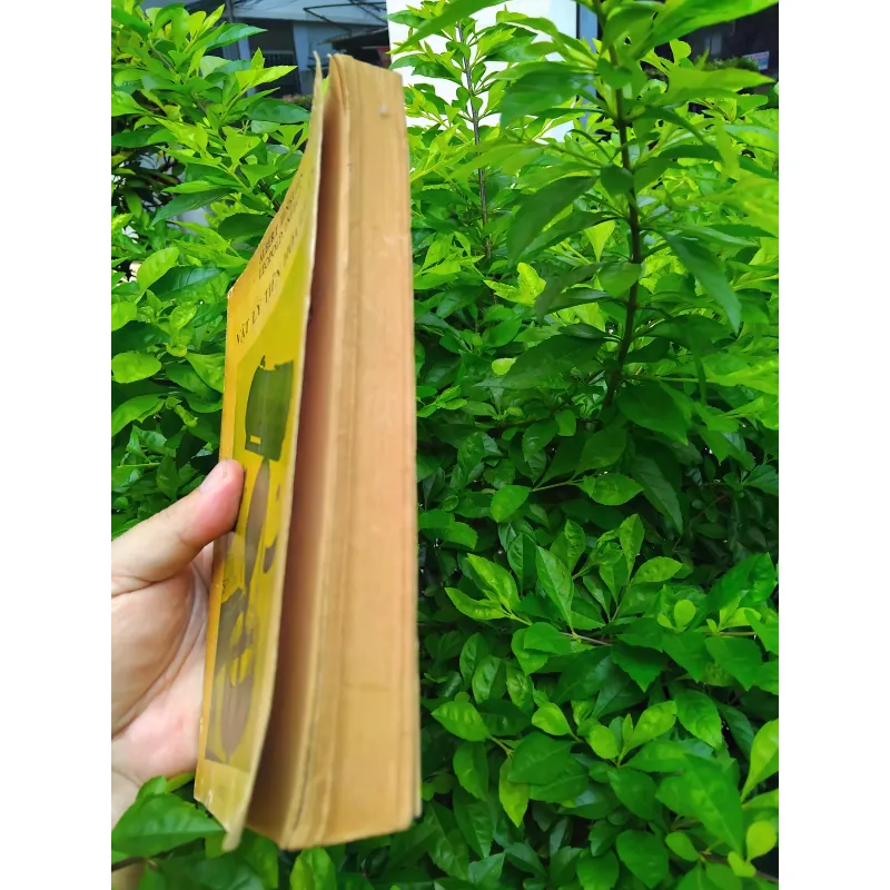 Vật lý tiến hóa luận của Albert Einstein và Leopold Infeld  1001250