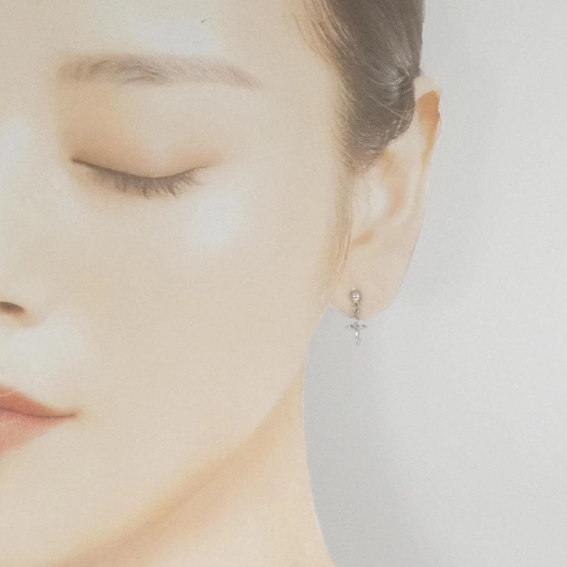 K18WG Bông tai kim cương chéo 0.14CT - Hàng hiệu chính hãng 870178