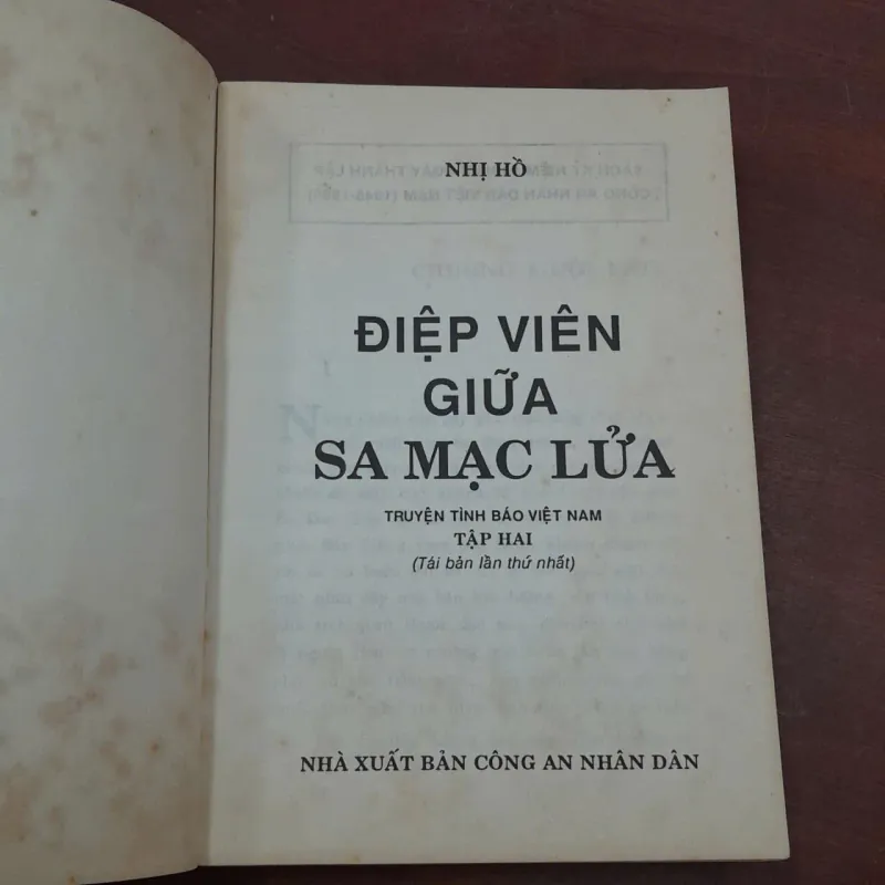 ĐIỆP VIÊN GIỮA SA MẠC LỬA - NHỊ HỒ 991674