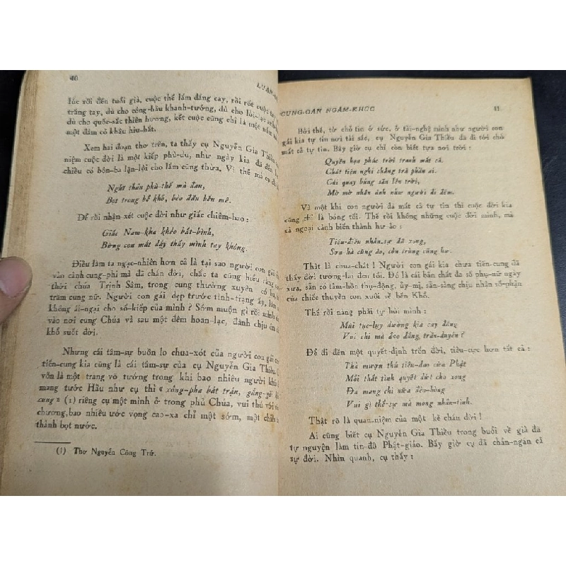 Luận đề cung oán ngâm khúc - Minh Văn và Xuân Tước 396669