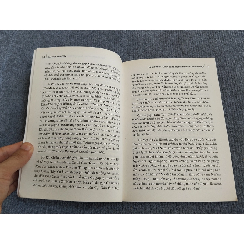 HỒ CHÍ MINH: CHÂN DUNG MỘT TÂM HỒN VÀ TRÍ TUỆ VĨ ĐẠI 549071