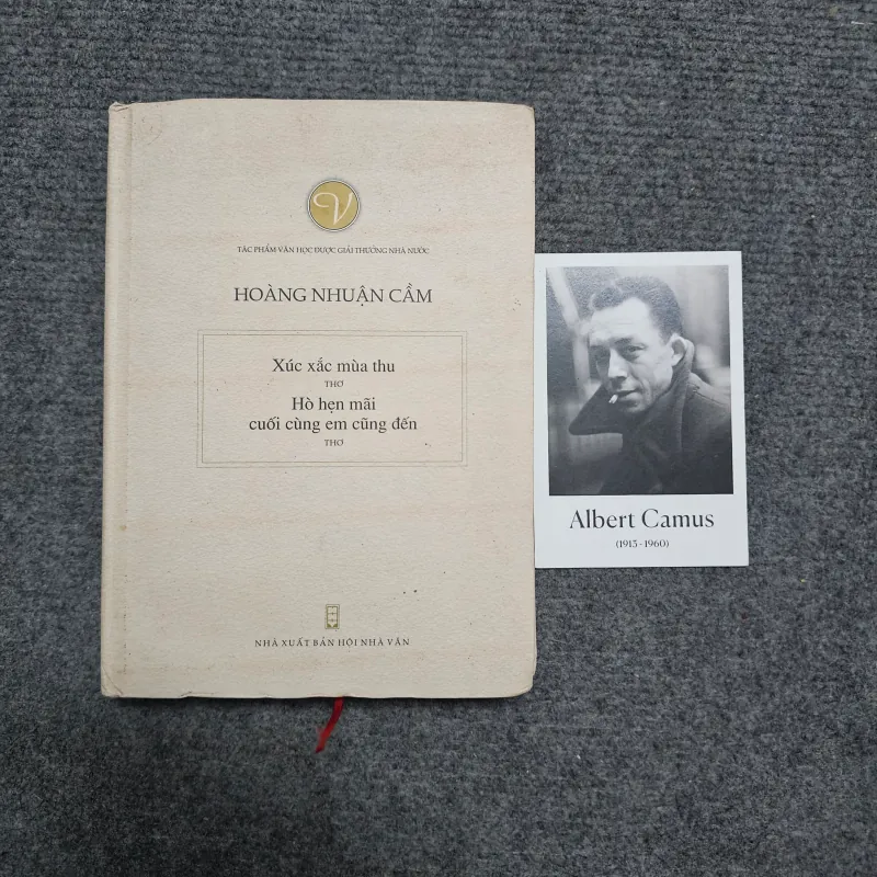 Thơ Hoàng Nhuận Cầm 1030677