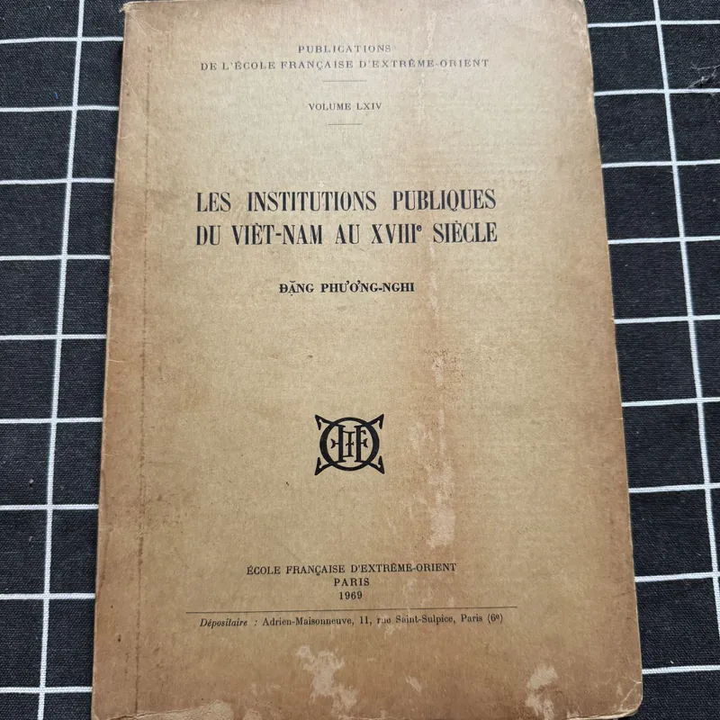 Les Institutions Publiques du Viêt-Nam au XVIIIe Siècle 592324