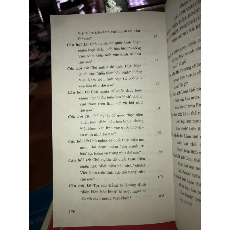 “Diễn biến hòa bình" và đấu tranh chống "diễn biến hòa bình" 758320
