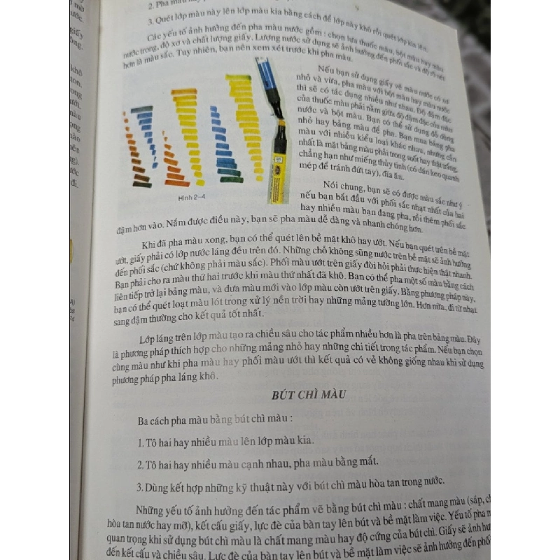 Hoạ màu mỹ thuật trong thiết kế và kiến trúc nội thất - Lệ Hằng biên dịch 753317