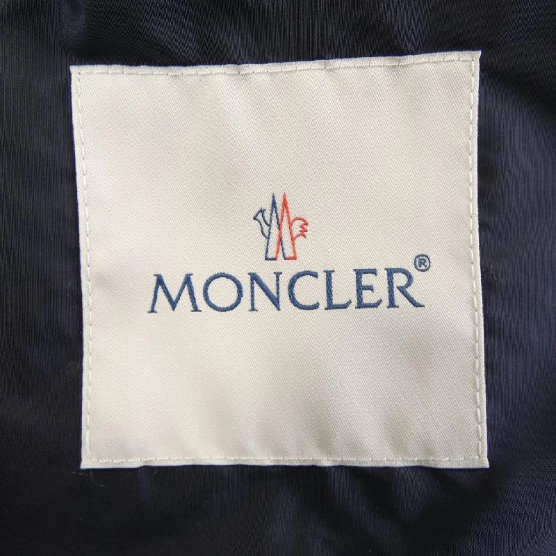 【Khuyến mãi】Áo khoác Moncler MONCLER 638478