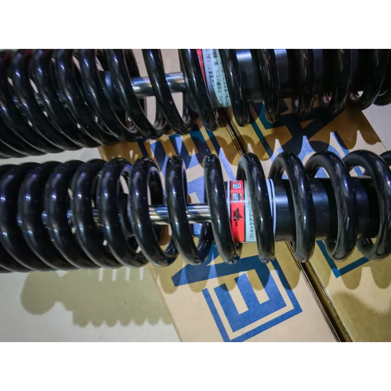 Bán phuộc sau, fullbox mới toanh 99%, cao 355mm. 
600k. 1025903