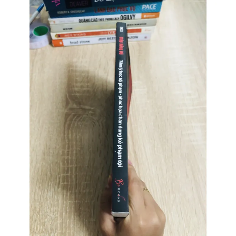 TÂM LÝ HỌC TỘI PHẠM- Phác họa chân dung kẻ phạm tội 1004371