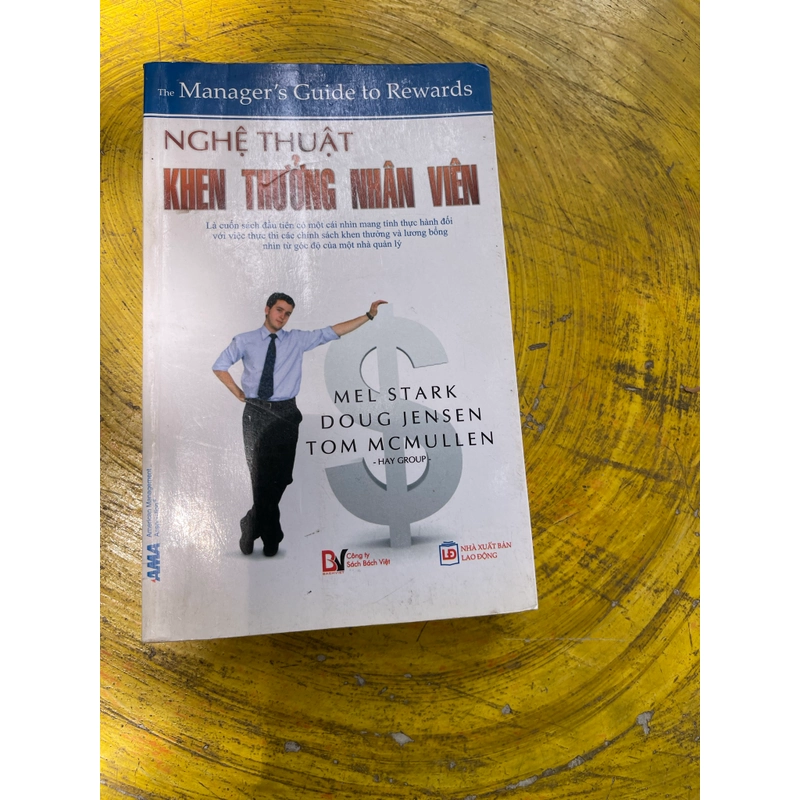 NGHỆ THUẬT KHEN THƯỞNG NHÂN VIÊN 541702