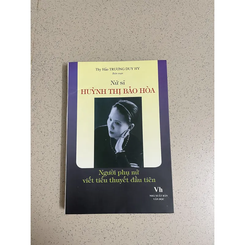 Nữ Sĩ Huỳnh Thị Bảo Hòa  728122