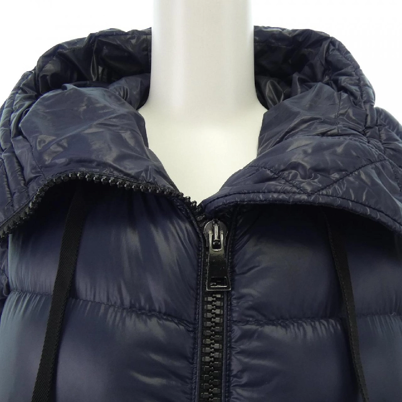 Áo khoác lông vũ MONCLER 635293
