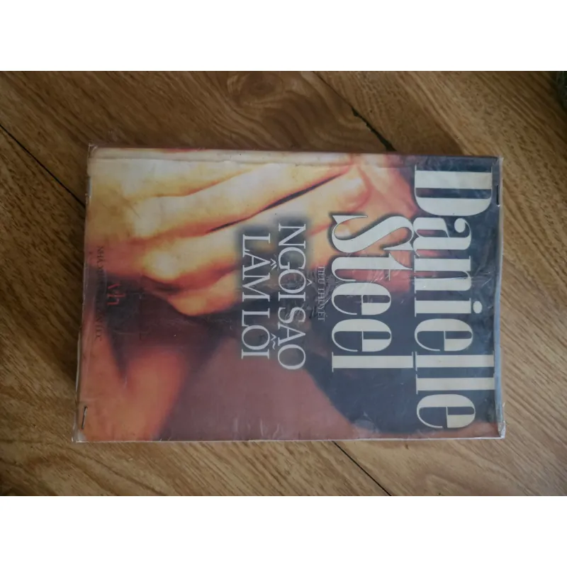 Ngôi sao lầm lỗi
 757632