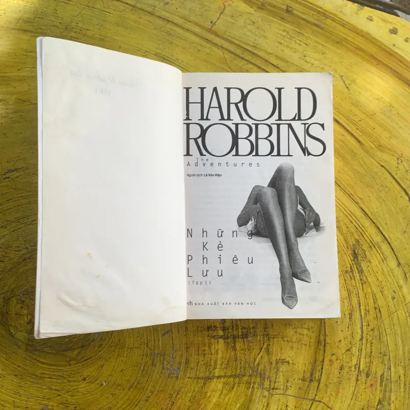 NHỮNG KẺ PHIÊU LƯU - full hai tập- HAROLD ROBBINS 972738