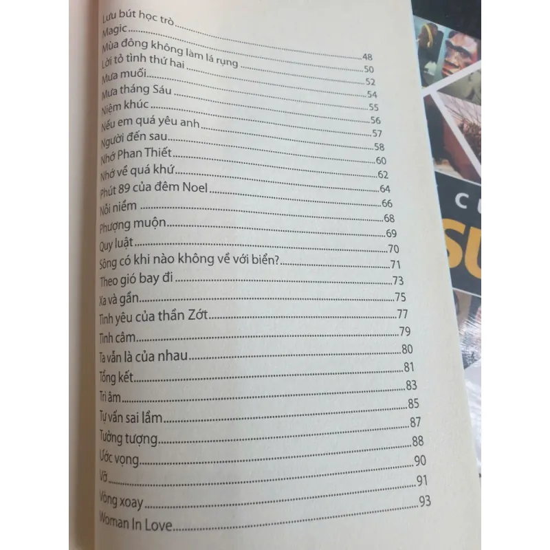 Sách thơ Em chẳng hỏi tiếc đâu của Bùi Đề Yến 693274