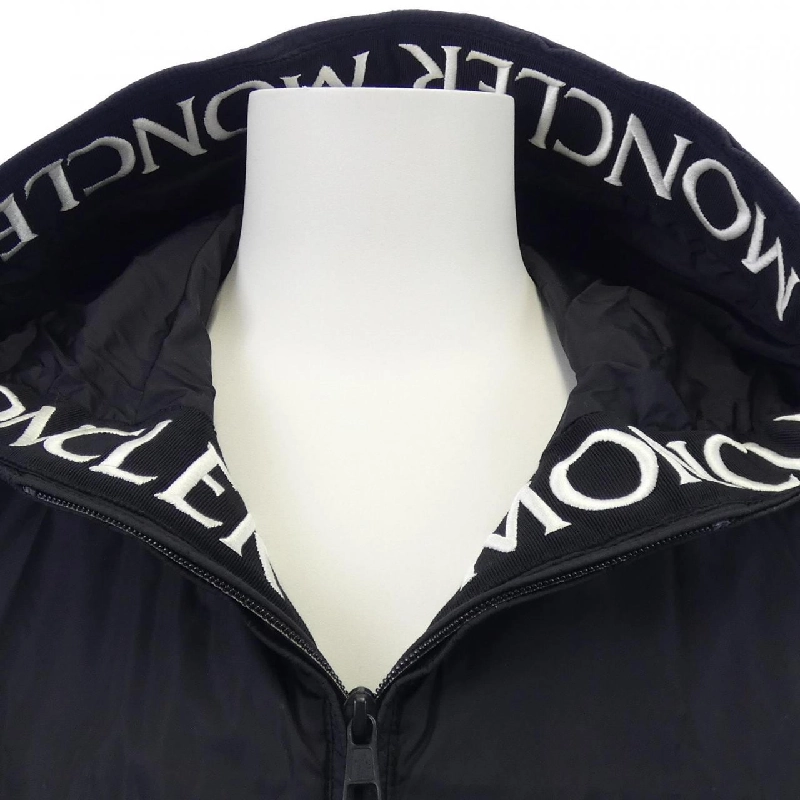 MONCLER MASSEREAU Jacket - Hàng hiệu Chính hãng 885868