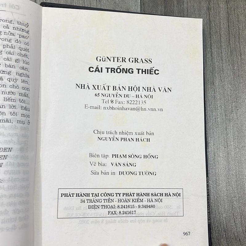Cái trống thiếc. 2a4 527838