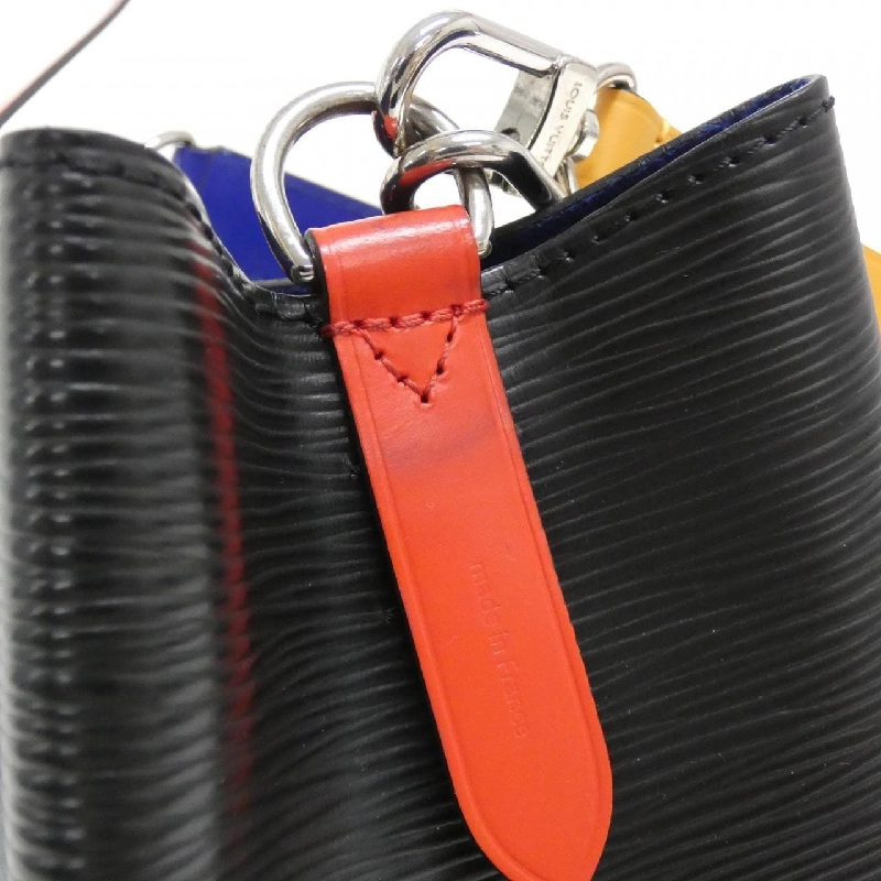 Túi xách vai Louis Vuitton Epi Neo Noe BB M52853 608649