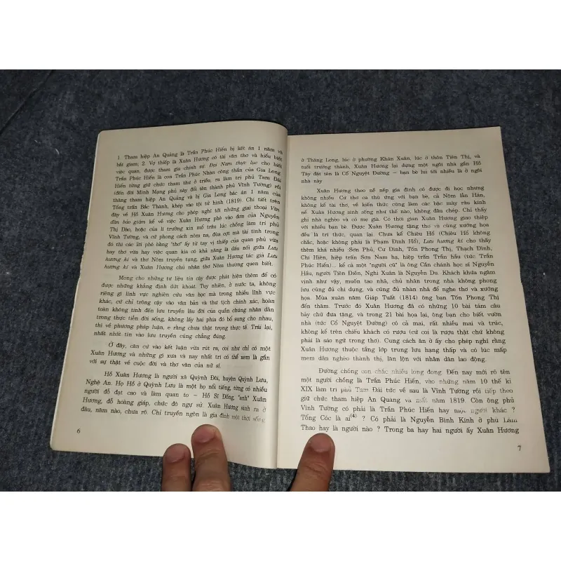 NGHĨ VỀ THƠ HỒ XUÂN HƯƠNG 957903