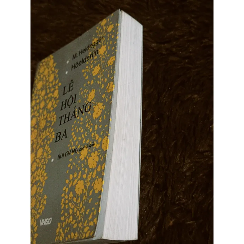 Lễ hội tháng ba  698385