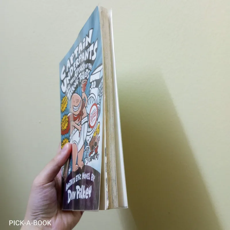 Truyện tranh Tiếng Anh vui nhộn cho trẻ em Captain Underpants: Talking Toilets 992011