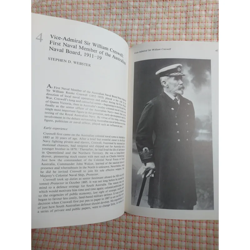 The Commanders: Australian Military Leadership in the Twentieth Century - Khổ lớn, bìa vải 788313