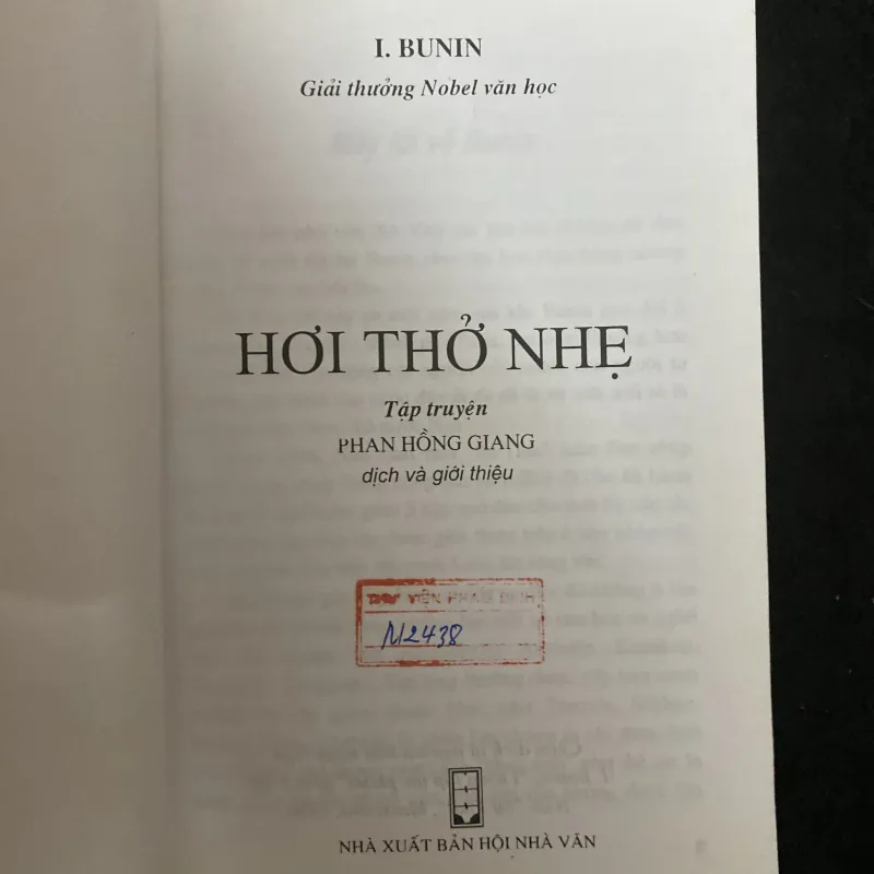 Hơi thở nhẹ-tập truyện ngắn chọn lọc của tác giả Ivan Bunin ( Nobel 1993) 1030167