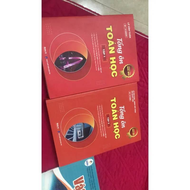 Sách Lê Văn Tuấn ôn thi đgnl 797470