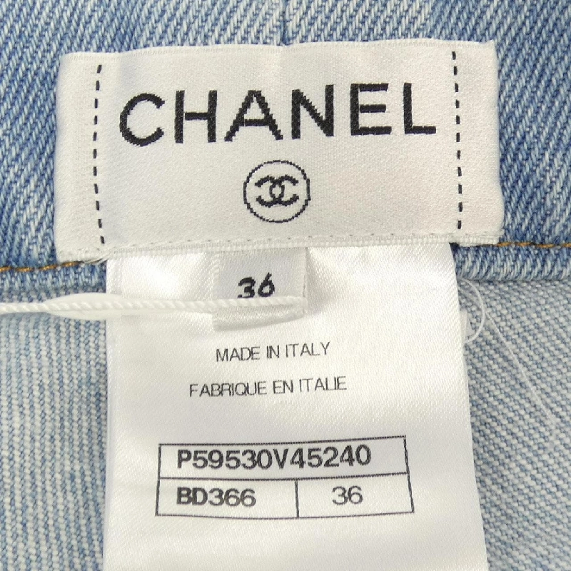 Chanel CHANEL P59530V45240 18B Jeans 646565