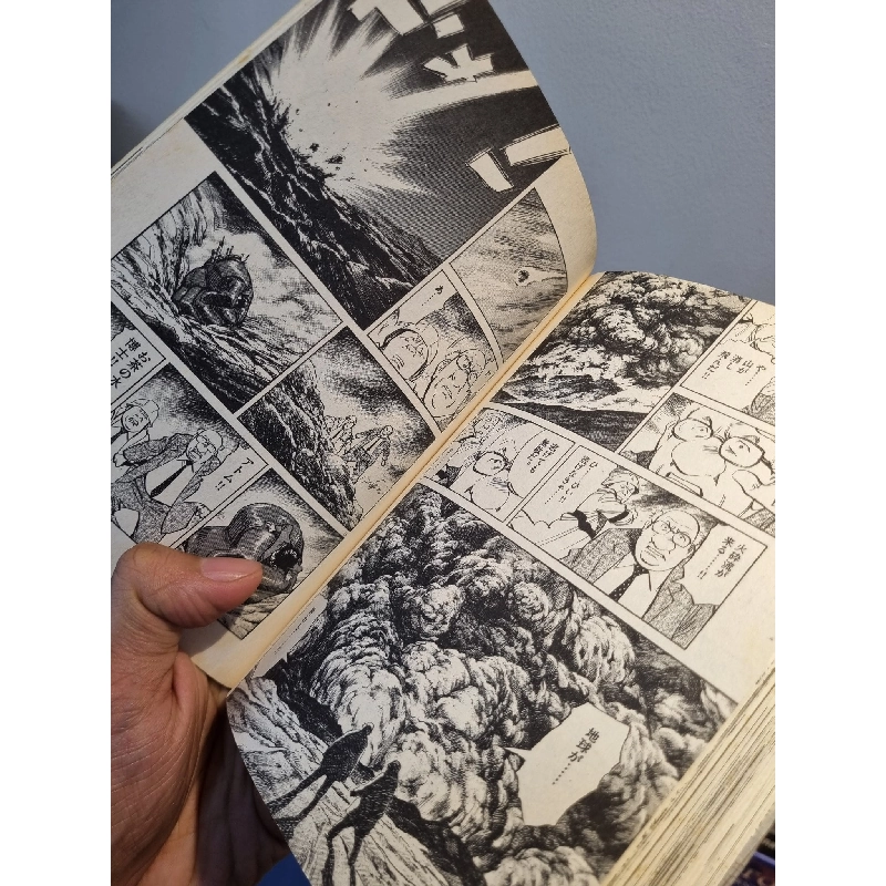 Sách tiếng Nhật 119 : Manga Pluto - Naoki Urasawa x Osamu Tezuka (volume 2-8) 193246