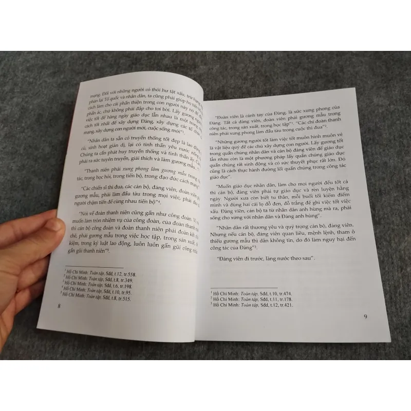 SỔ TAY TU DƯỠNG VÀ RÈN LUYỆN ĐẠO ĐỨC CỦA CÁN BỘ,  ĐẢNG VIÊN 697778