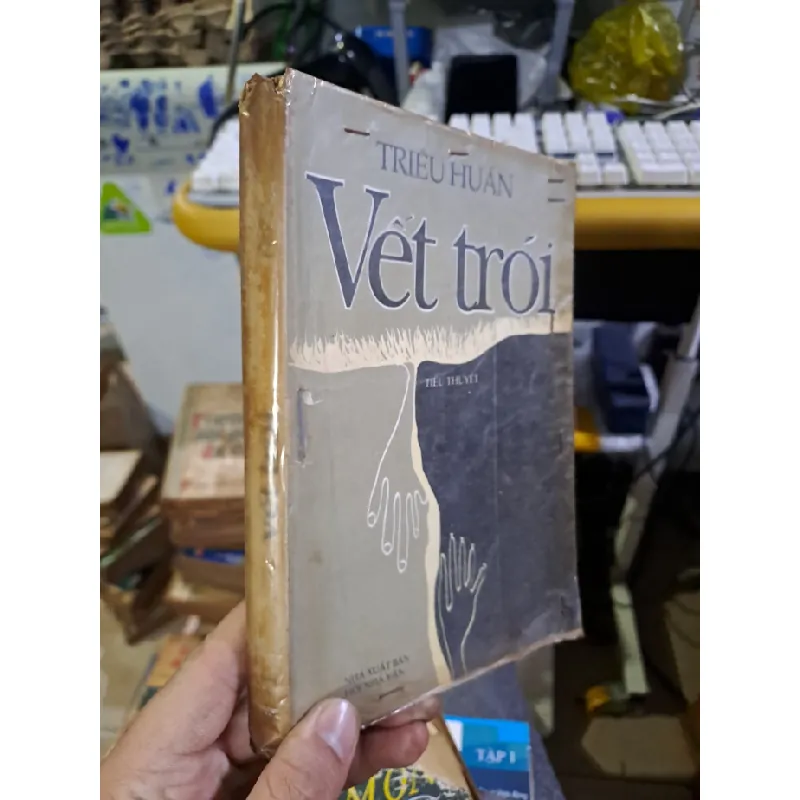 [Sách Cũ SCGR] Vết trói Triệu Huấn mới 80% ố 1996 Văn học Việt Nam HCM1709 675989