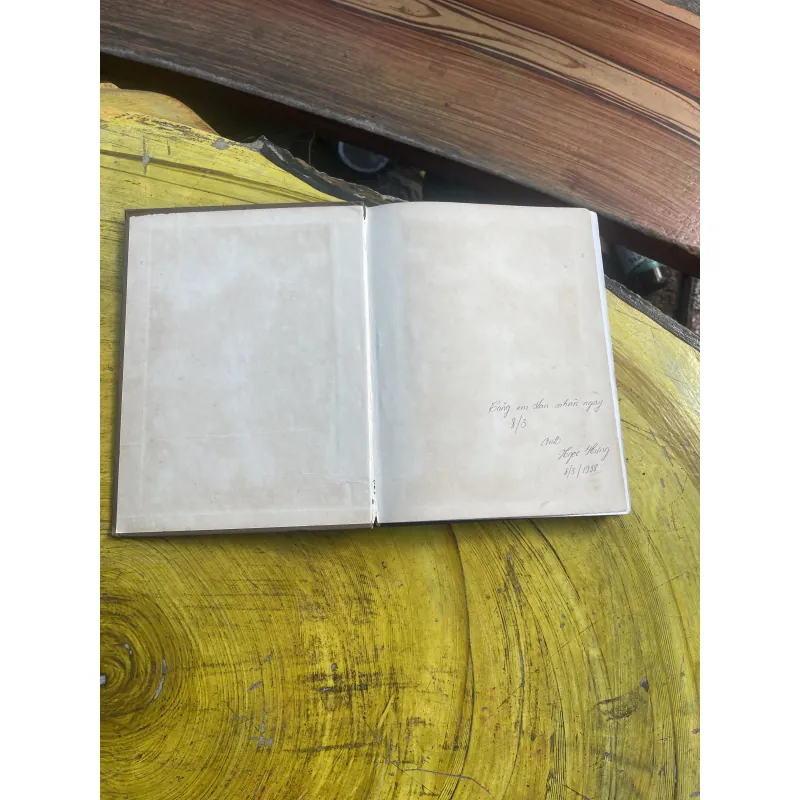 THỂ DỤC THỂ THAO TRONG GIA ĐÌNH bìa cứng in tại Liên Xô (cũ) 798907