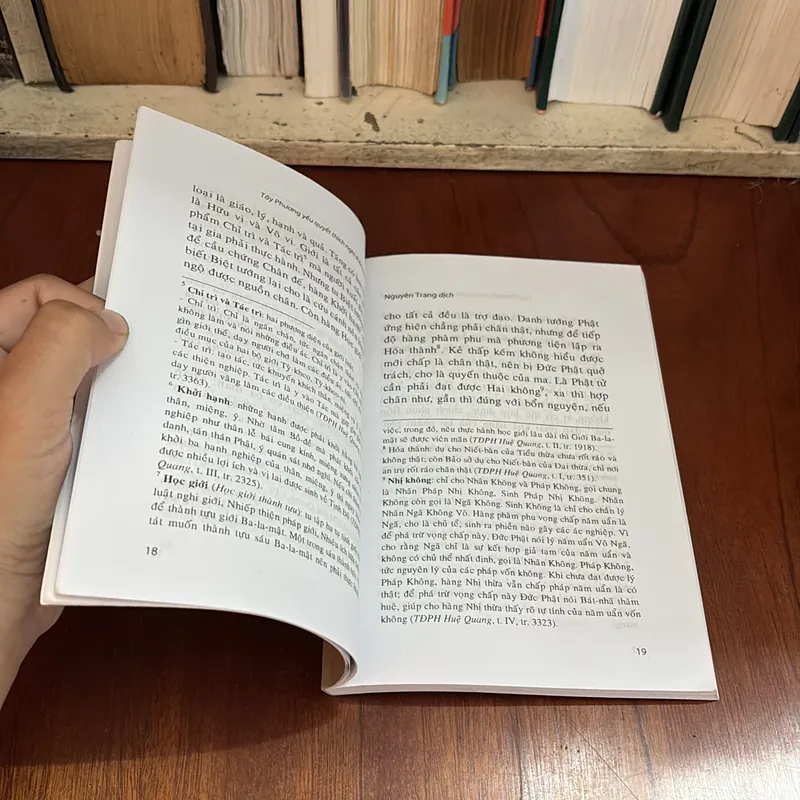 II Sách Phật Giáo: Tây Phương Yếu Quyết _ Thích Nghi Thông Quy - Đại Sư Khuy Cơ - 2007 589758